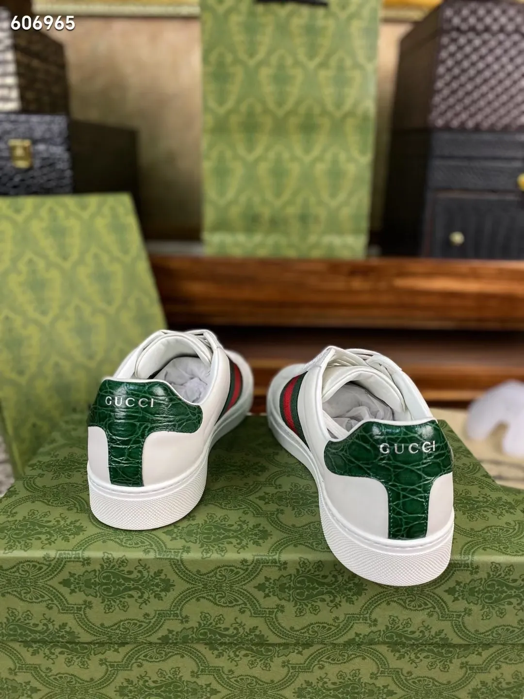 Men's Men's Shoes Men's Men's 💰380 new men's shoes GUCCI [Lightning] latest shoes shipped. Original quality, fashionable, special materials, sheepskin lining, new packaging. The foot feels super comfortable and the workmanship is impeccable. Size: 38-45